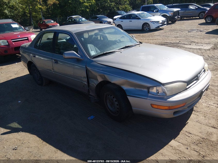 Photo of the 1993 TOYOTA CAMRY LE