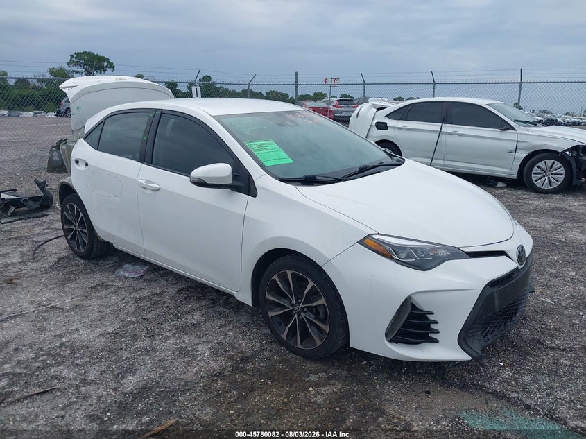 Photo of the 2018 TOYOTA COROLLA SE