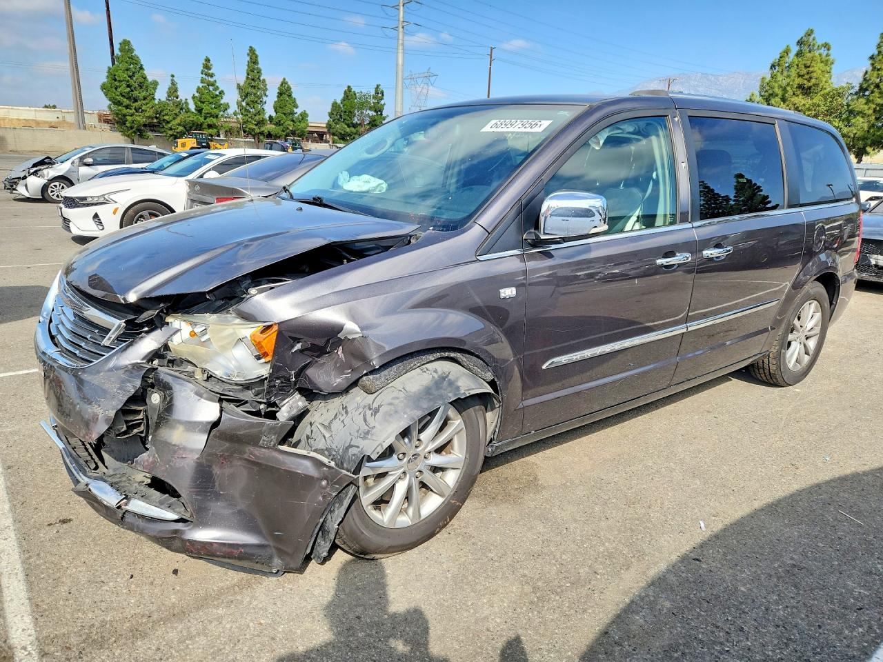 Photo of the 2014 CHRYSLER TOWN & COUNTRY TOURING L