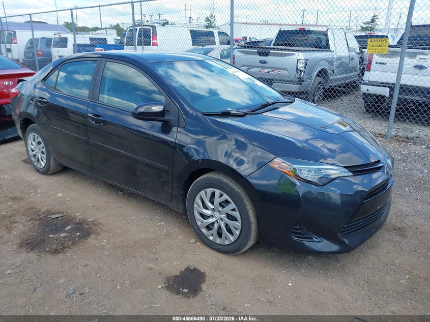Photo of the 2018 TOYOTA COROLLA LE