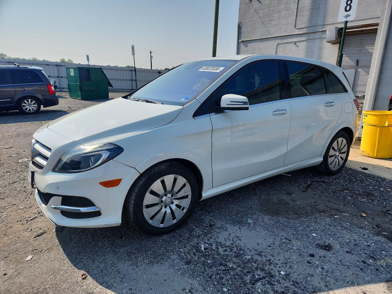 Photo of the 2016 MERCEDES-BENZ B 250E