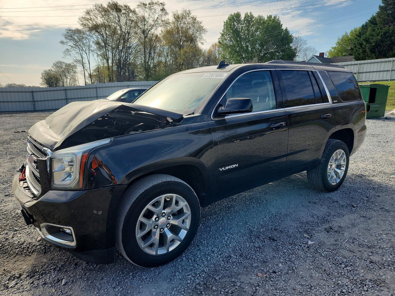 Photo of the 2017 GMC YUKON SLT