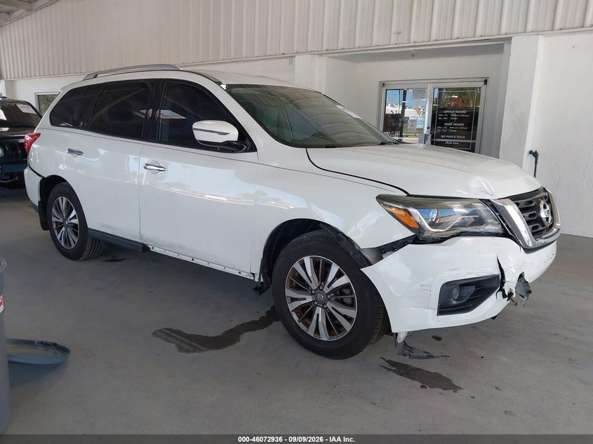 Photo of the 2017 NISSAN PATHFINDER S