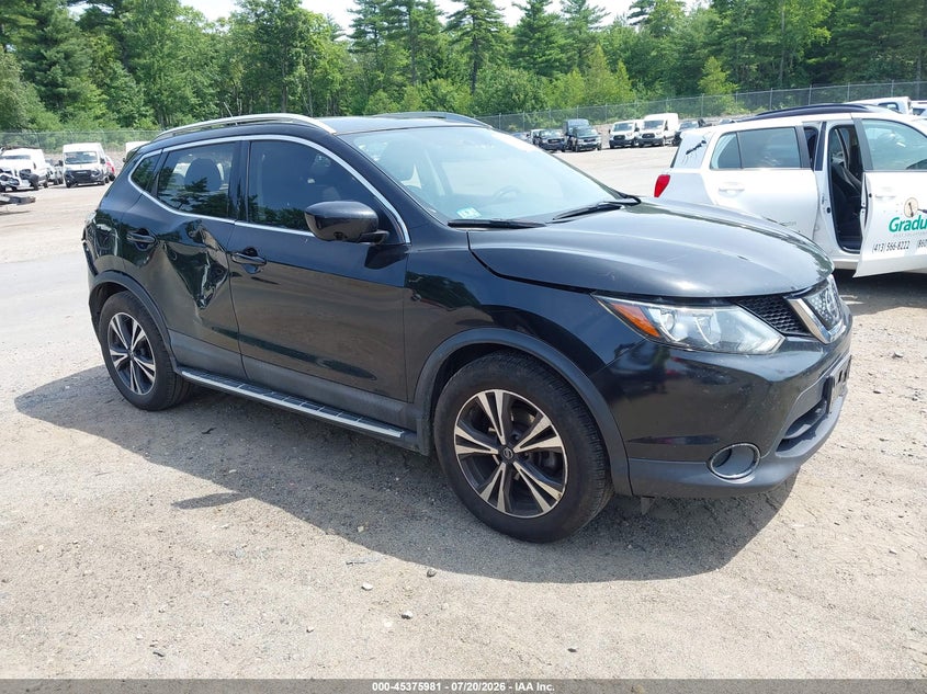Photo of the 2017 NISSAN ROGUE SPORT S