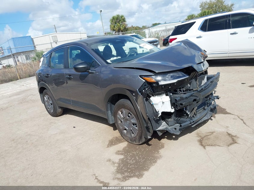 Photo of the 2025 NISSAN KICKS S