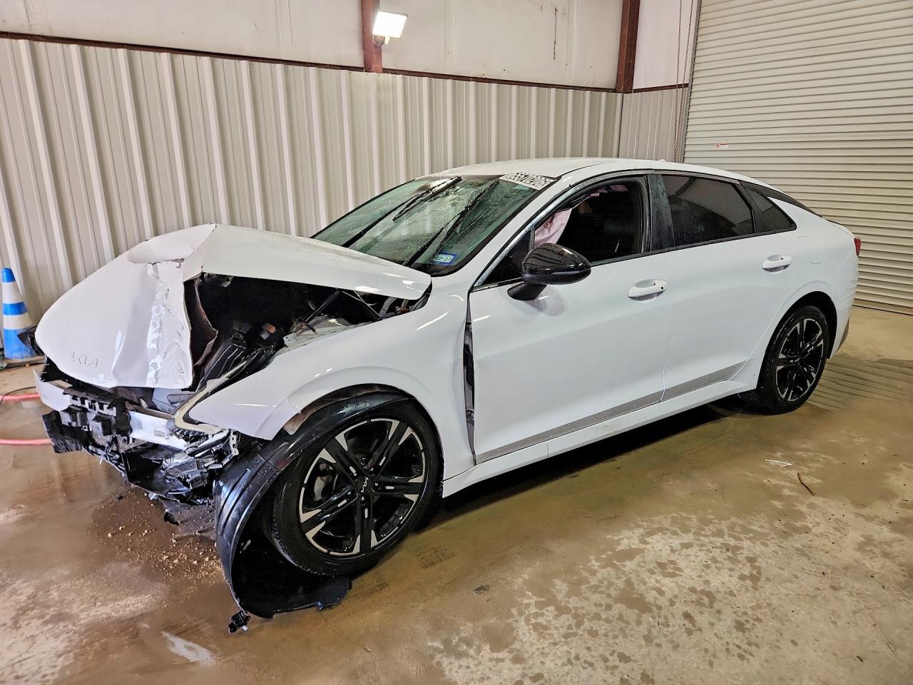 Photo of the 2024 KIA K5 GT LINE