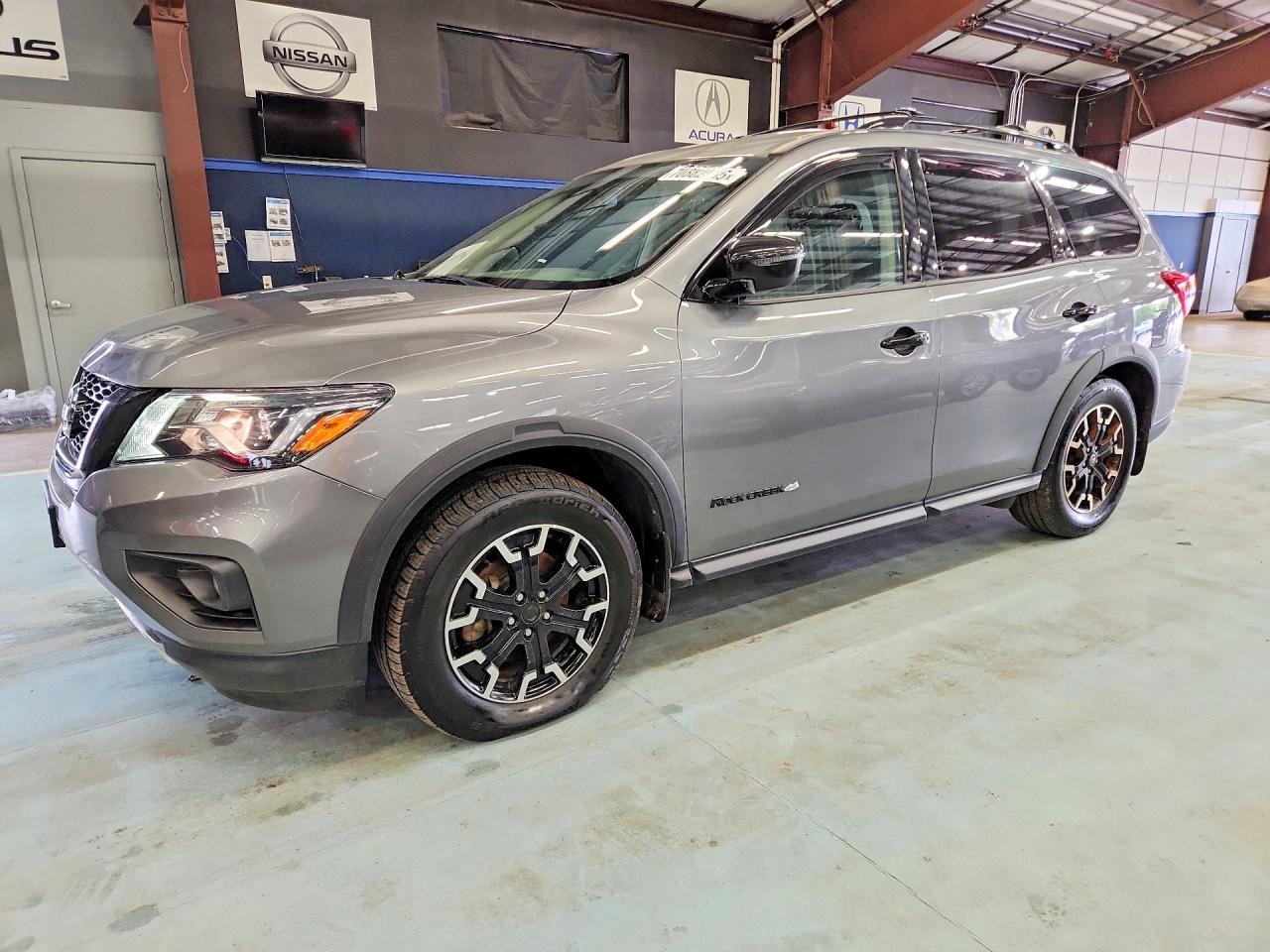 Photo of the 2020 NISSAN PATHFINDER SV
