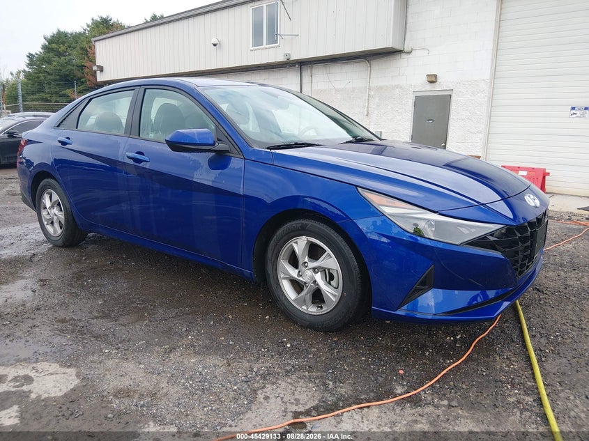 Photo of the 2021 HYUNDAI ELANTRA SE