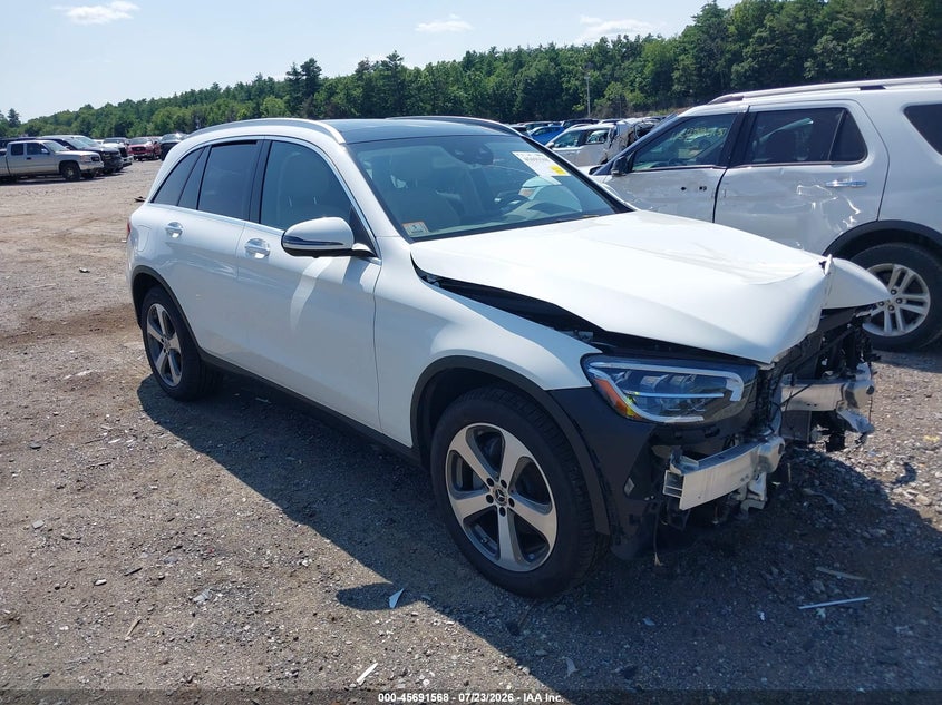 Photo of the 2020 MERCEDES-BENZ GLC 300 4MATIC
