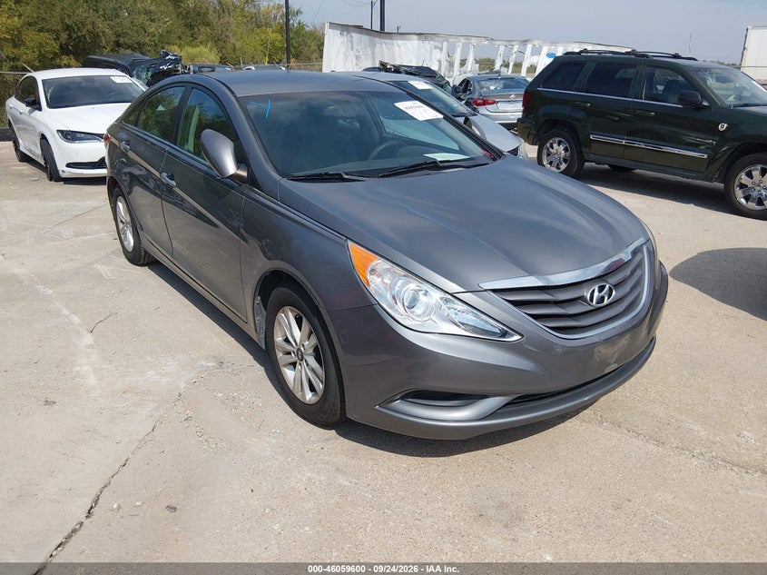 Photo of the 2013 HYUNDAI SONATA GLS
