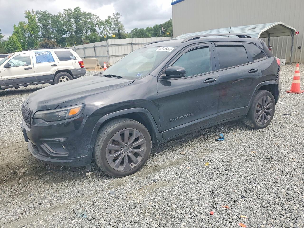 Photo of the 2019 JEEP CHEROKEE LIMITED