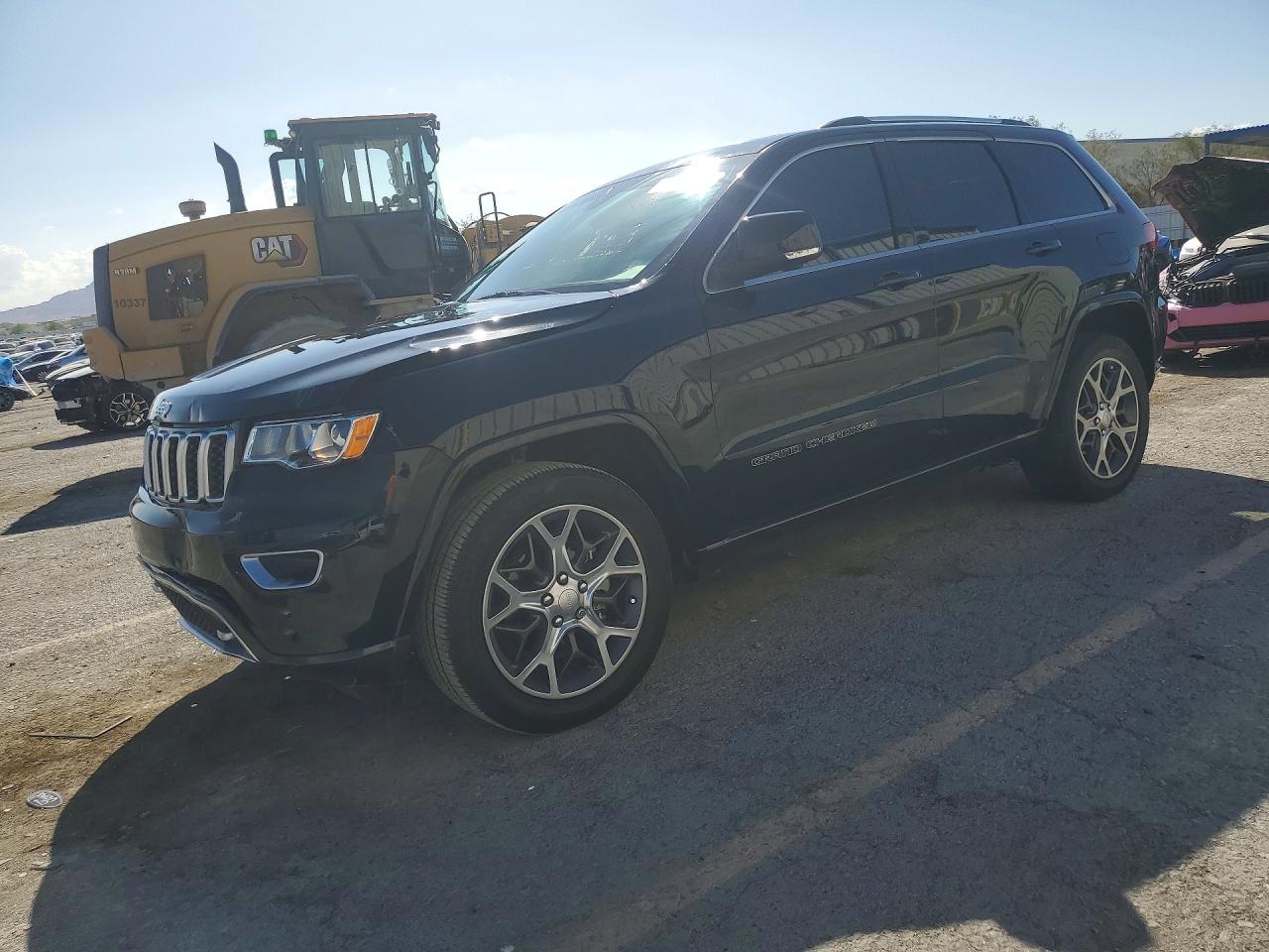 Photo of the 2018 JEEP GRAND CHEROKEE LIMITED