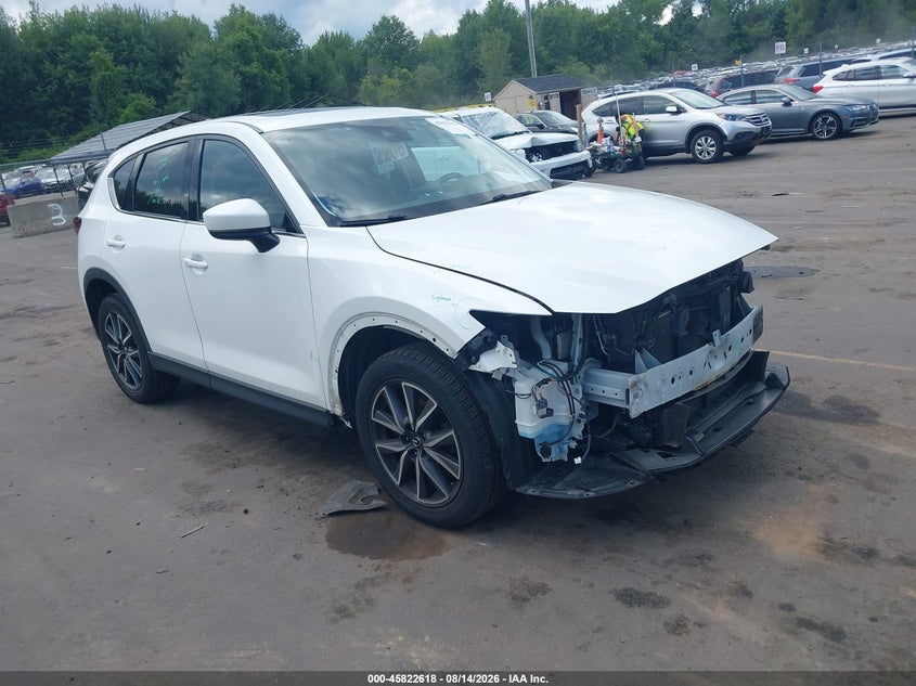 Photo of the 2018 MAZDA CX-5 GRAND TOURING