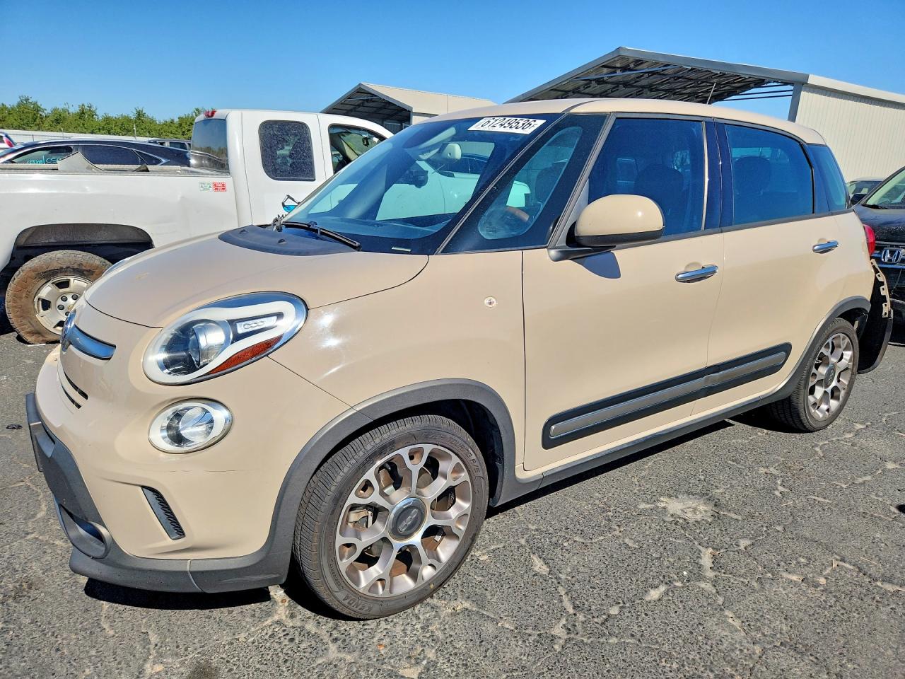 Photo of the 2014 FIAT 500L TREKKING