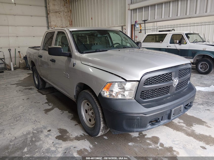 Photo of the 2016 RAM 1500 TRADESMAN