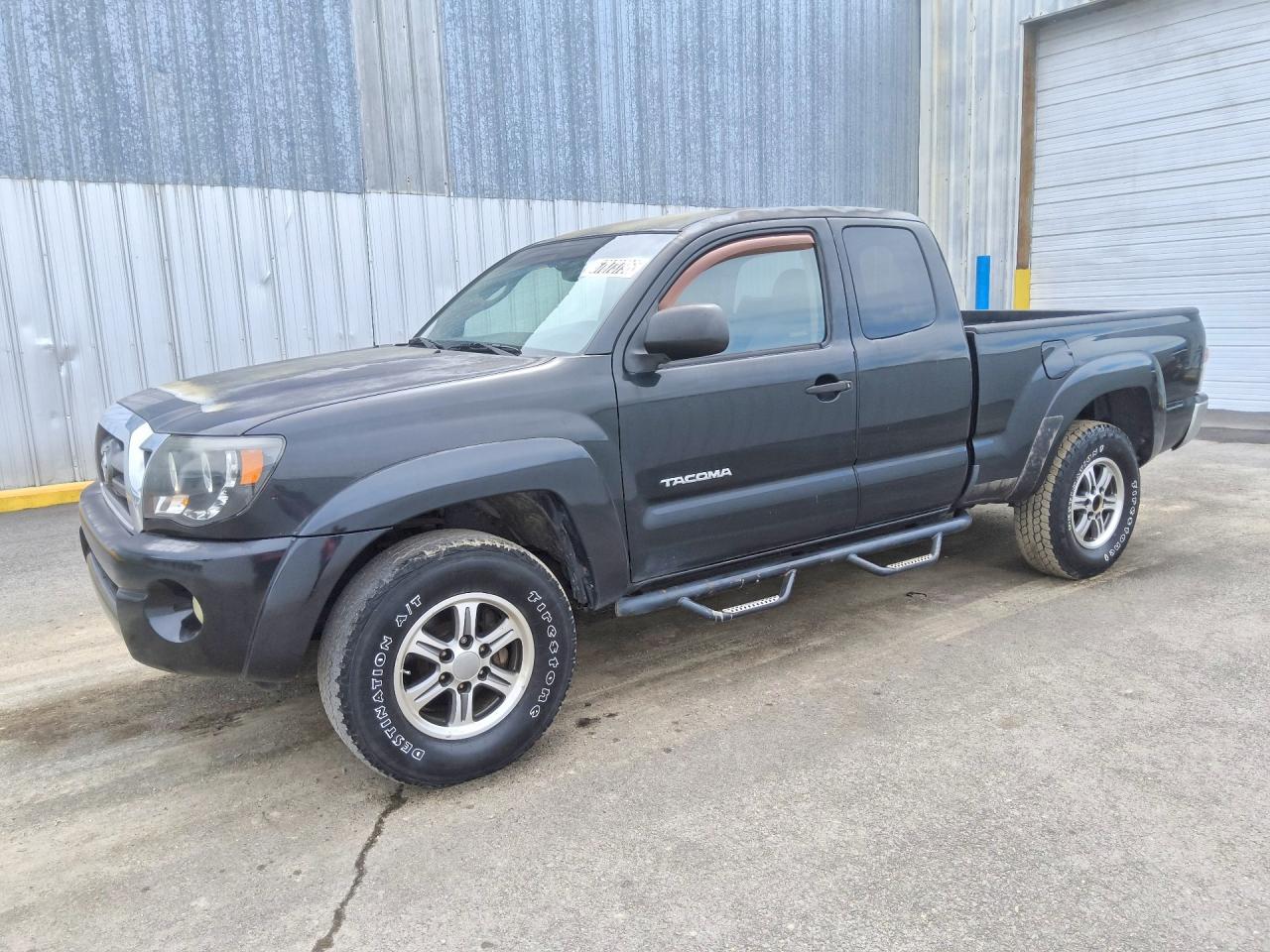 Photo of the 2010 TOYOTA TACOMA PRERUNNER V6