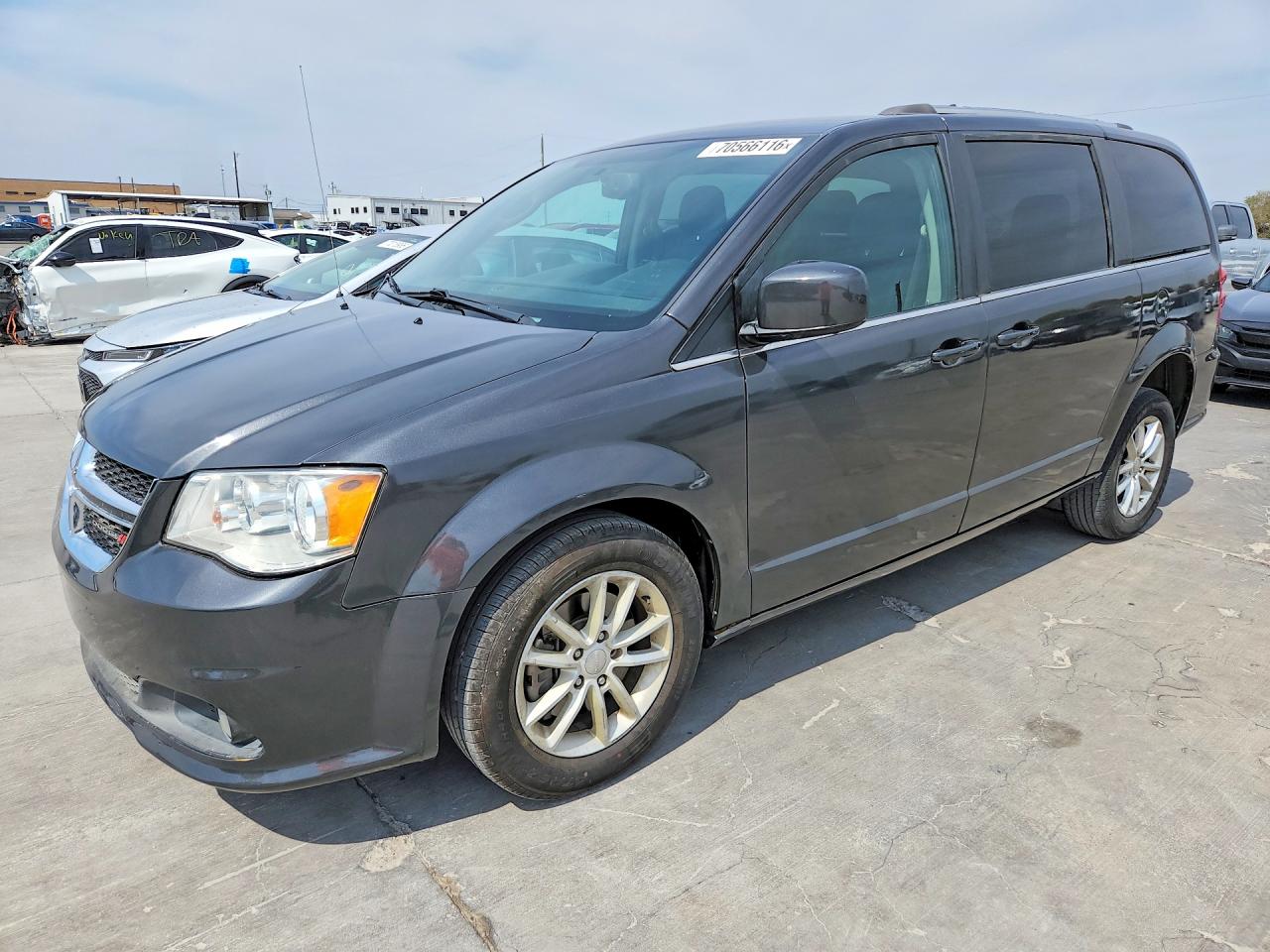 Photo of the 2018 DODGE GRAND CARAVAN SXT