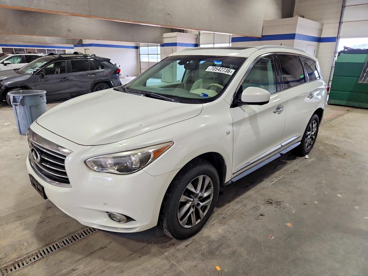 Photo of the 2014 INFINITI QX60 BASE