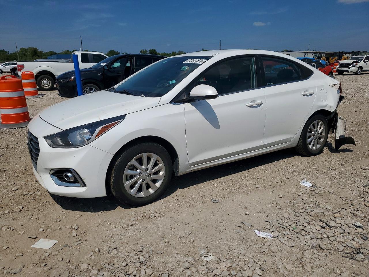 Photo of the 2022 HYUNDAI ACCENT SEL