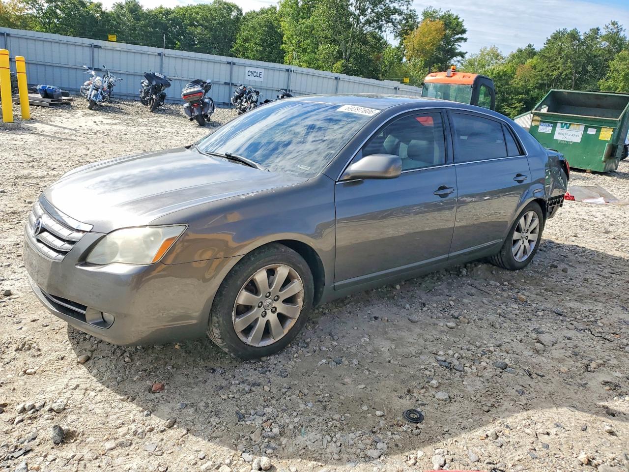 Photo of the 2005 TOYOTA AVALON XLS