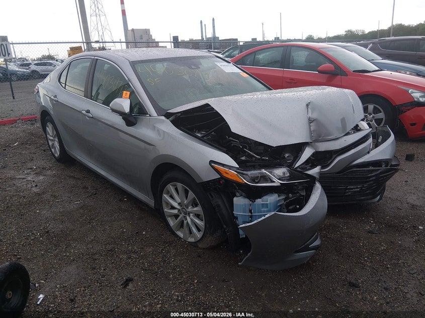 Photo of the 2019 TOYOTA CAMRY LE
