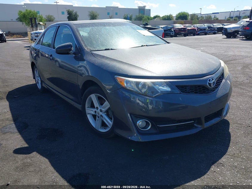 Photo of the 2012 TOYOTA CAMRY SE