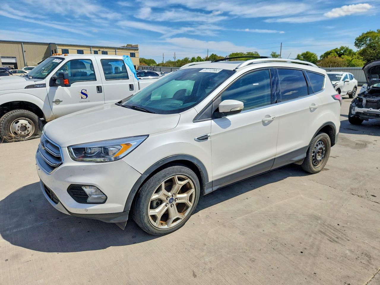 Photo of the 2017 FORD ESCAPE TITANIUM