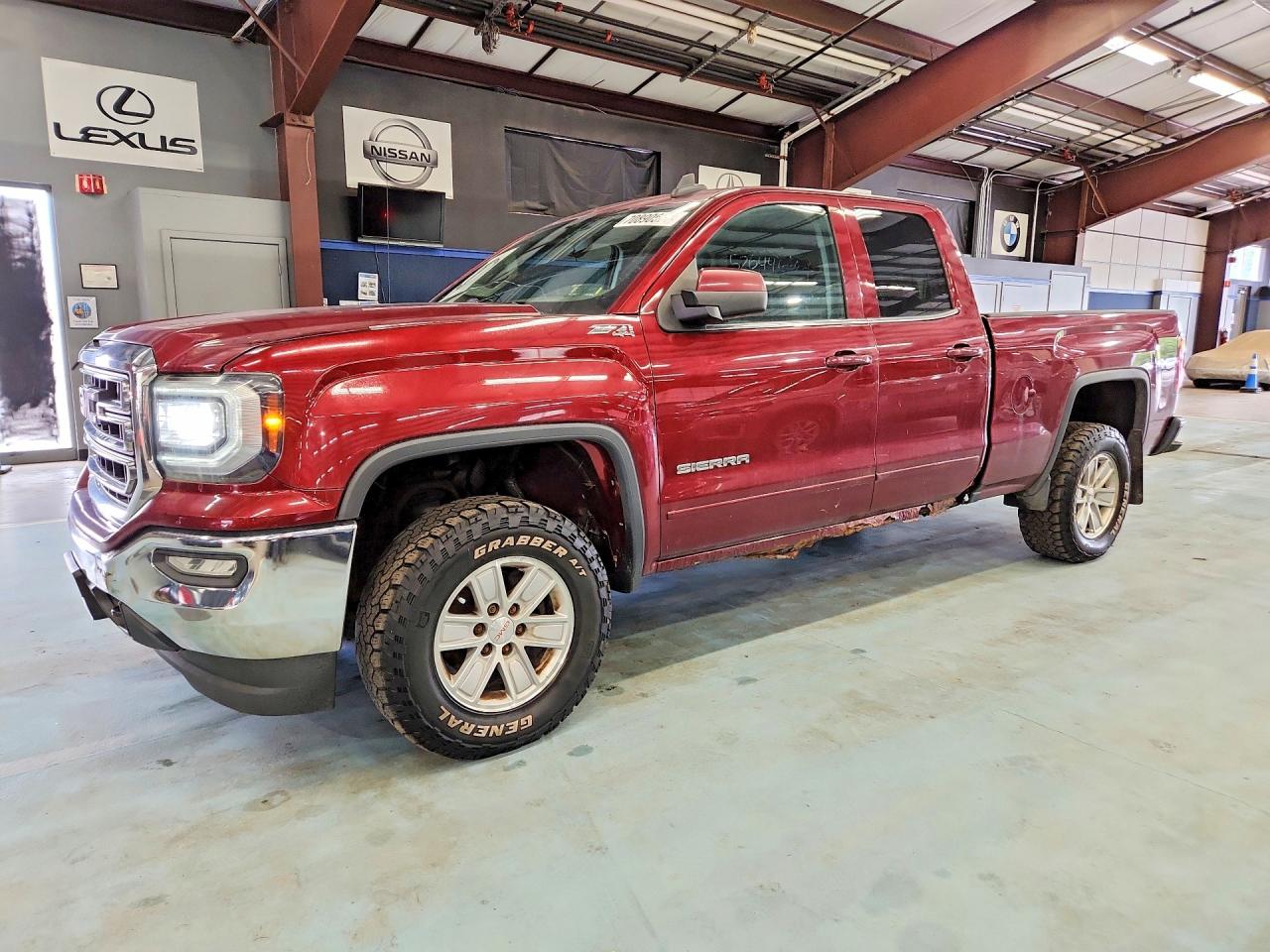 Photo of the 2017 GMC SIERRA K1500 SLE