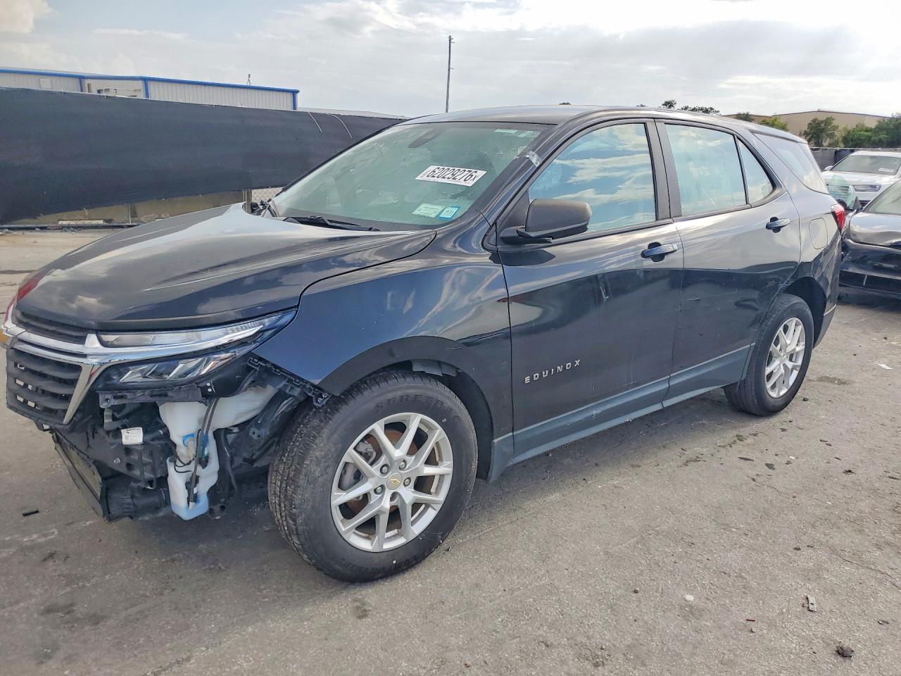 Photo of the 2022 CHEVROLET EQUINOX LS