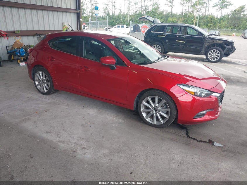 Photo of the 2017 MAZDA MAZDA3 TOURING