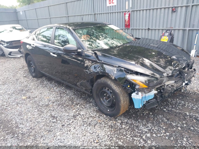 Photo of the 2024 NISSAN ALTIMA S FWD