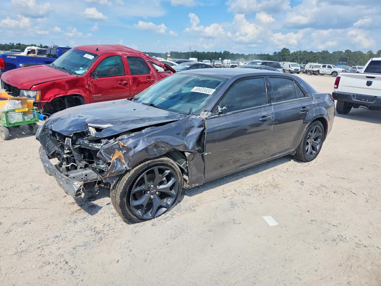 Photo of the 2023 CHRYSLER 300 TOURING