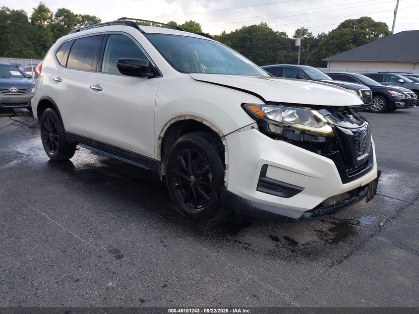 Photo of the 2018 NISSAN ROGUE SV