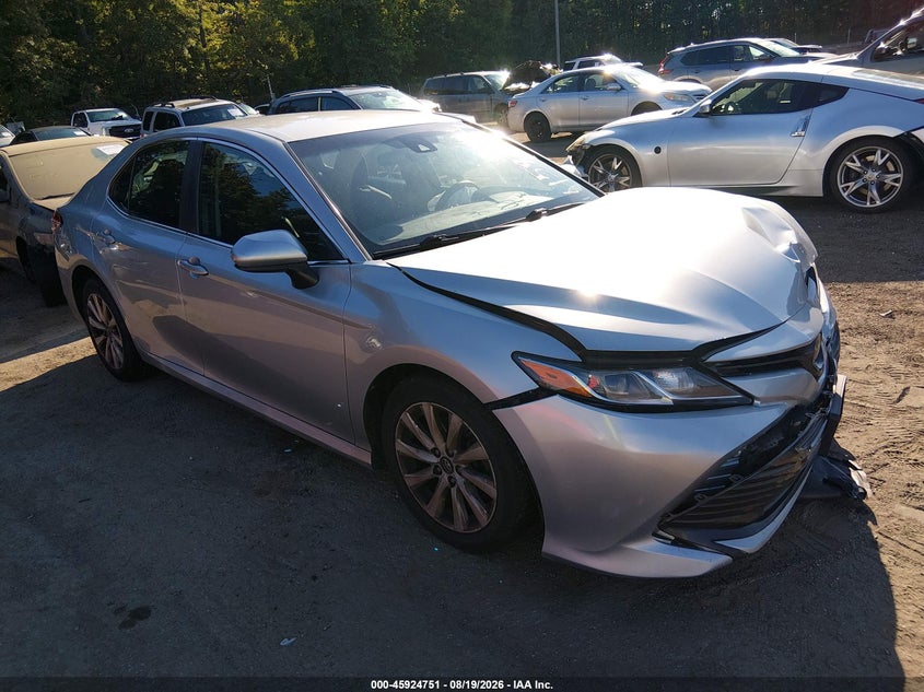 Photo of the 2018 TOYOTA CAMRY LE