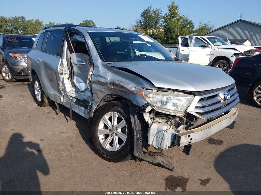 Photo of the 2012 TOYOTA HIGHLANDER SE V6