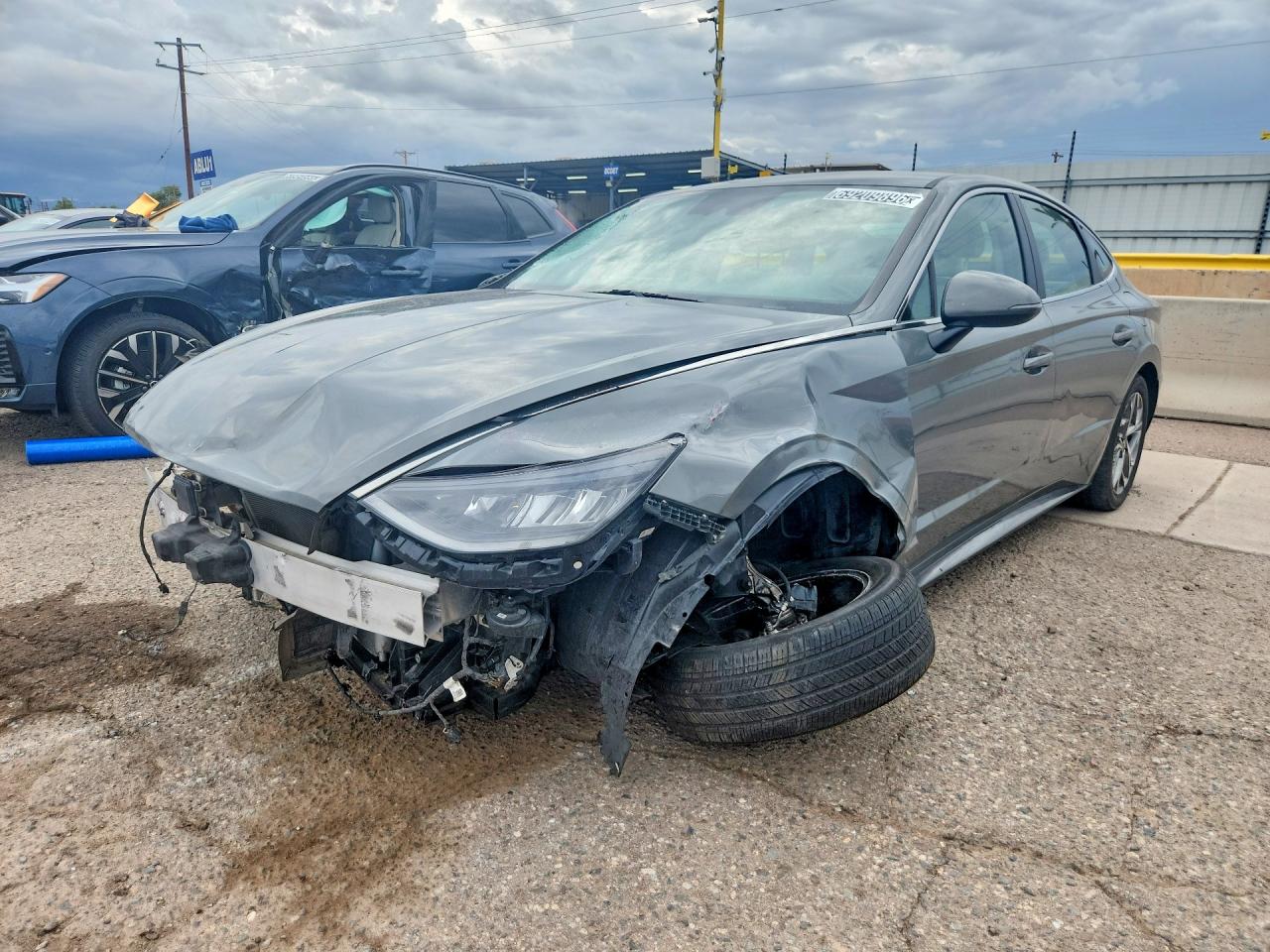 Photo of the 2023 HYUNDAI SONATA SEL