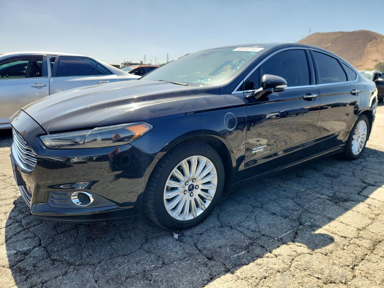 Photo of the 2014 FORD FUSION TITANIUM PHEV