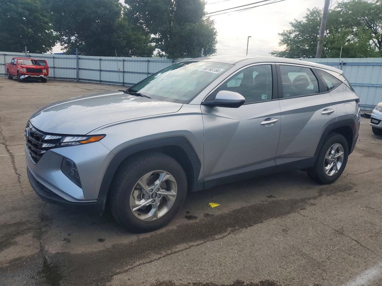 Photo of the 2024 HYUNDAI TUCSON SE