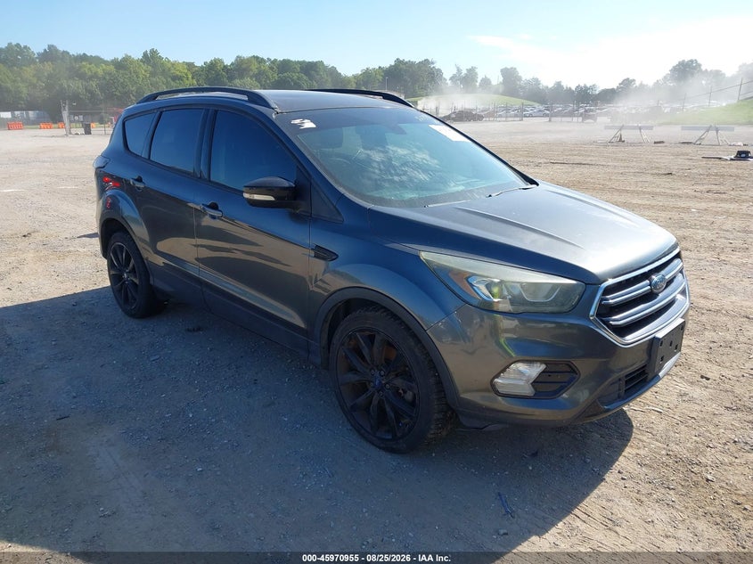 Photo of the 2017 FORD ESCAPE TITANIUM