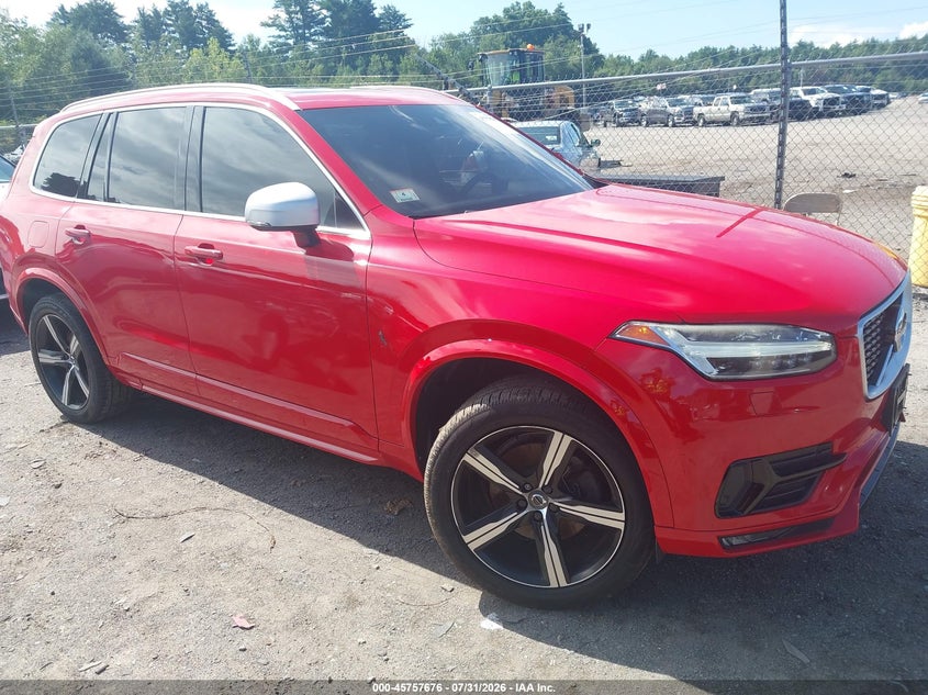 Photo of the 2016 VOLVO XC90 T5 R-DESIGN