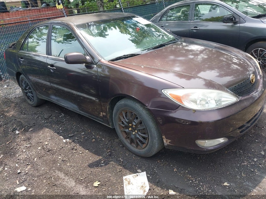 Photo of the 2003 TOYOTA CAMRY XLE