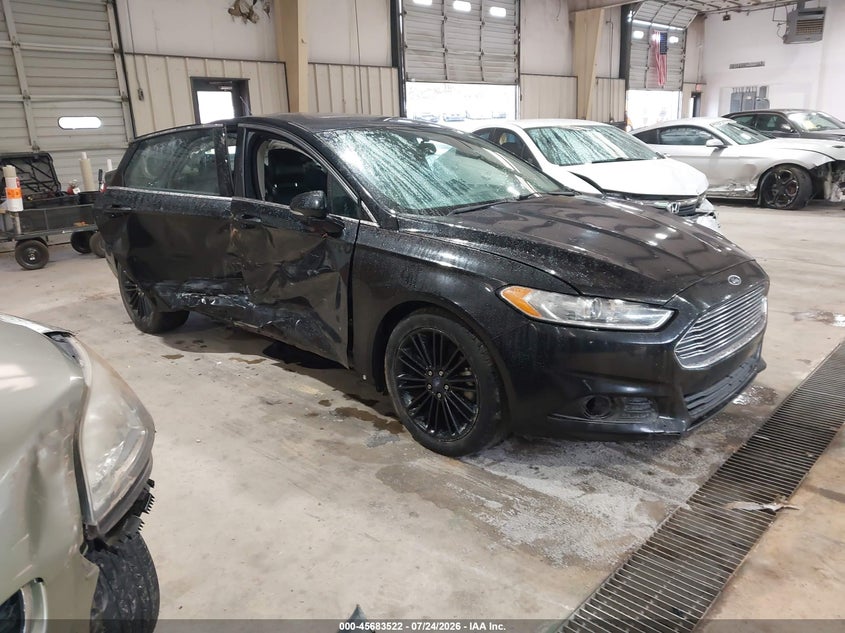 Photo of the 2016 FORD FUSION SE