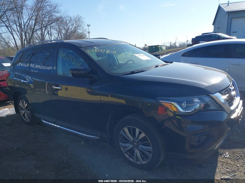 Photo of the 2019 NISSAN PATHFINDER SV