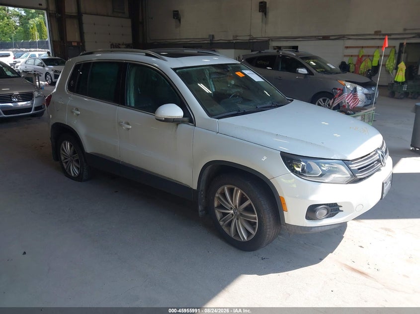 Photo of the 2016 VOLKSWAGEN TIGUAN SE