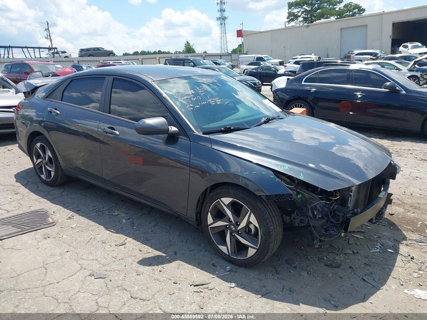 Photo of the 2023 HYUNDAI ELANTRA SEL