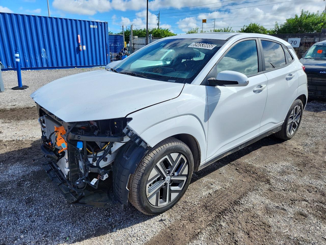 Photo of the 2023 HYUNDAI KONA SEL