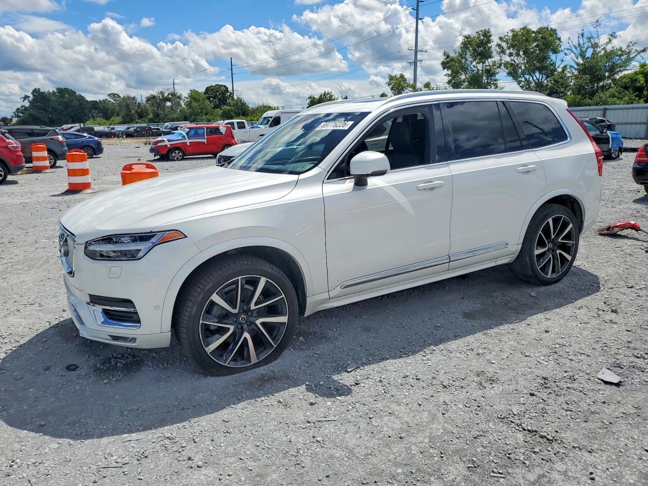 Photo of the 2024 VOLVO XC90 PLUS