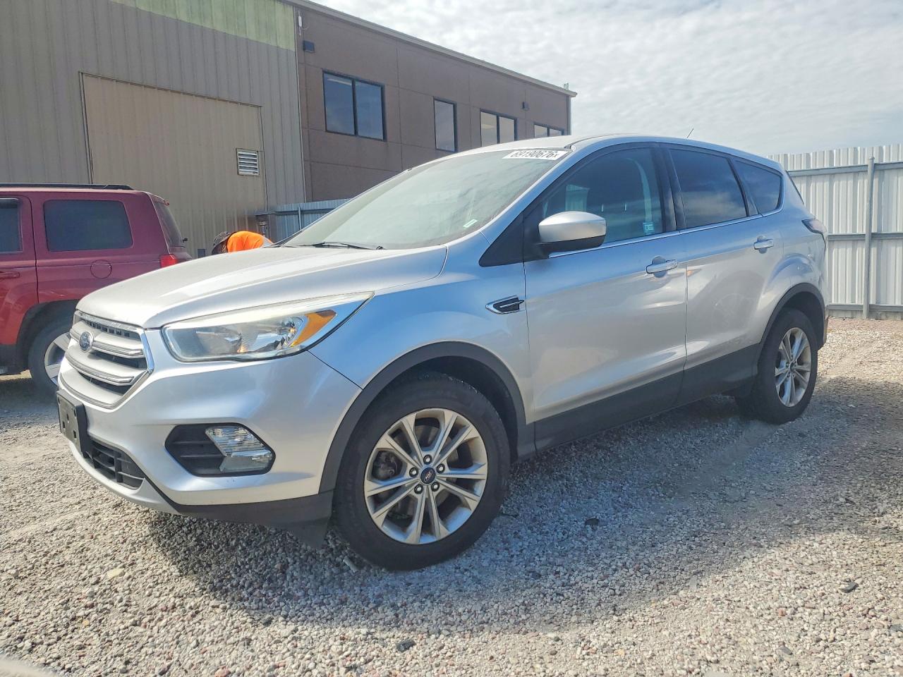 Photo of the 2017 FORD ESCAPE SE