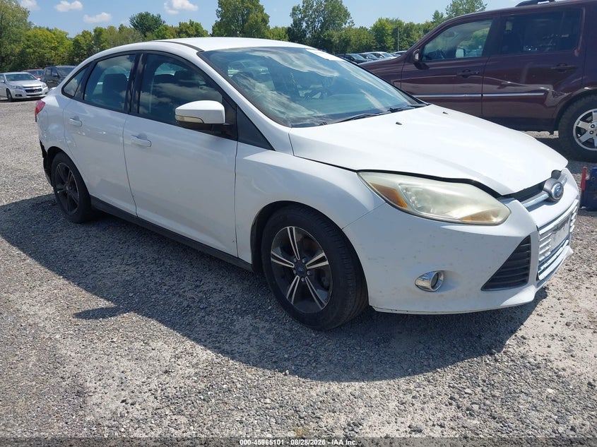 Photo of the 2014 FORD FOCUS SE