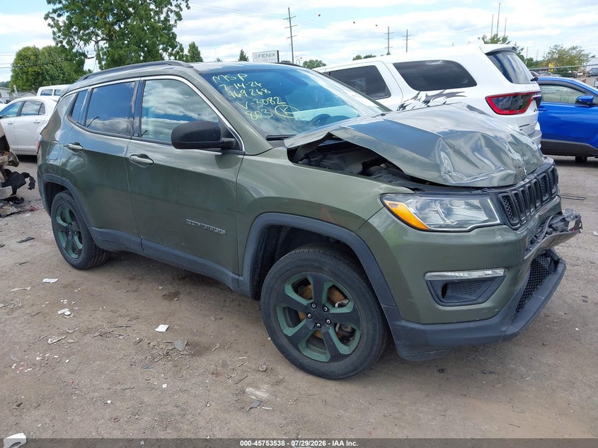 Photo of the 2018 JEEP COMPASS LATITUDE 4X4